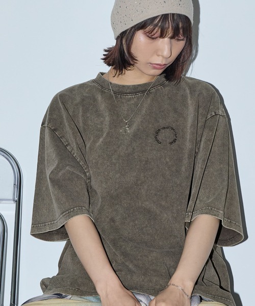 Anchor Smith（アンカー スミス）の「ヴィンテージ加工ピグメント サークルロゴ刺繍 オーバーサイズ半袖Tシャツ（Tシャツ/カットソー・レディース・ブラウン/ネイビー/ブラック/ワイン・M/L）」の3枚目の写真