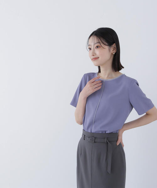 NATURAL BEAUTY BASIC(ナチュラルビューティーベーシック)の「◇シフォンラインTブラウス(シャツ/ブラウス・レディース・ダークブルー/グレイッシュベージュ/オフホワイト・SMALL/MEDIUM)」の13枚目の写真