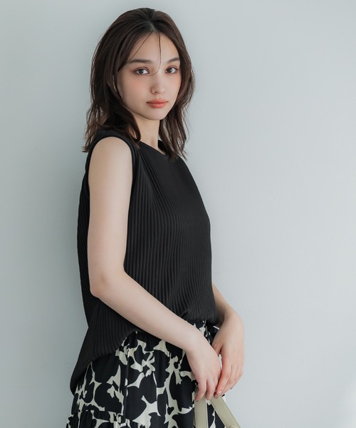 coca(coca)(コカ)の「【WEB限定セール】ジョーゼットプリーツノースリーブトップス セットアップ可能/吸水速乾/イージーケア/乾燥機OK(Tシャツ/カットソー・レディース・ブラウン/ブラック・L/M)」の9枚目の写真