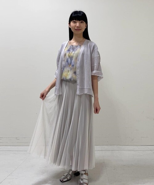 K.T KIYOKO TAKASE(キヨコタカセ)の「ストライプ調シアーニット ベルスリーブシアーカーディガン(カーディガン/ボレロ・レディース・イエロー×グリーン・9号)」の2枚目の写真
