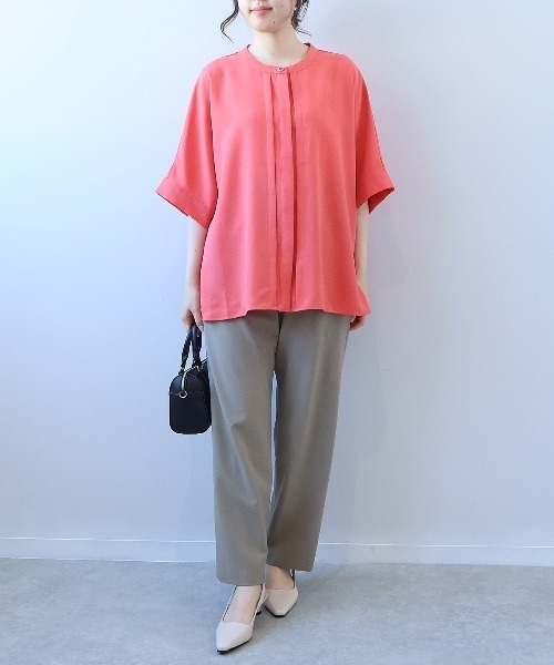 fleur by mint breeze(フルールバイミントブリーズ)の「【L~5L 大きいサイズ】【接触冷感】リネンライクスラブドルマンスリーブブラウス シャツ 半袖 春夏(シャツ/ブラウス・レディース・チャコールグレー/オレンジ/ライトグレー・LL/3L/4L/5L/L)」の11枚目の写真