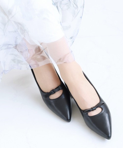 VIVIAN(ヴィヴィアン)の「履きごこちやみつき感激 ポインテッドトゥリボン4cmヒールパンプス(パンプス・レディース・ブラック系その他2/クリアブラック・23/24/25/26/22/25.5/22.5/24.5/23.5/21.5)」の22枚目の写真