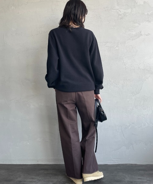 FRED PERRY（フレッドペリー）の「【WEB限定】[FRED PERRY/フレッドペリー] ワンポイントロゴ刺繍 クルーネックコットンニット（ニット/セーター・レディース・ブラック/キャメル・L/M/S）」の12枚目の写真