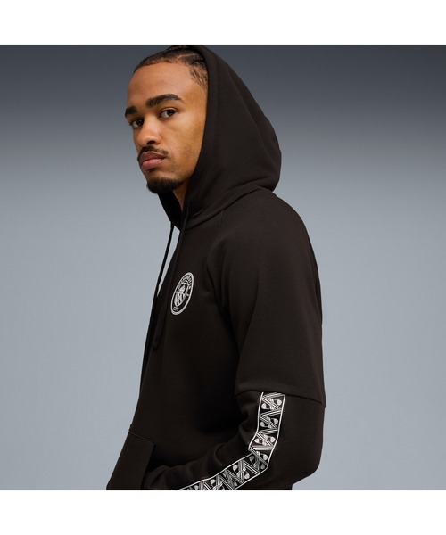 PUMA（プーマ）の「PUMA プーマ メンズ マンチェスターシティ FC キング フーディ（パーカー・メンズ・ブラック・SMALL/LARGE/X-LARGE/X-SMALL/MEDIUM）」の4枚目の写真