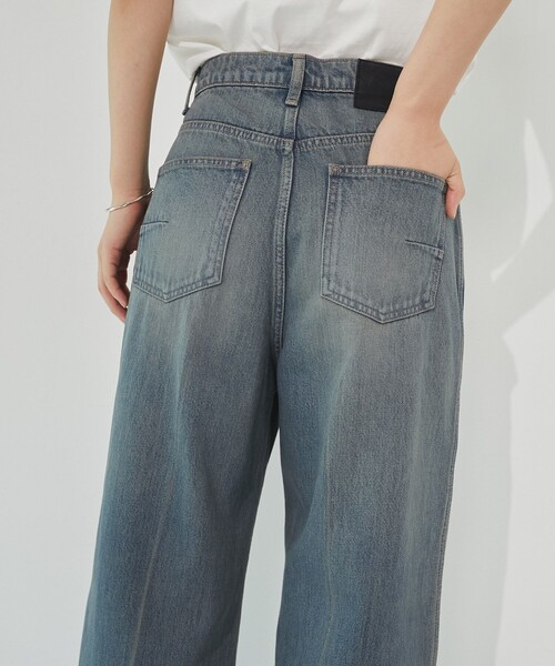 UNITED TOKYO（ユナイテッドトウキョウ）の「センタークリースハイウエストデニム｜ウォッシャブル/美脚見え/春服（デニムパンツ・レディース・ブルー/ブラック・1/2）」の9枚目の写真