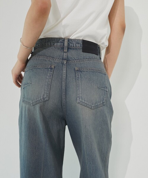 UNITED TOKYO（ユナイテッドトウキョウ）の「センタークリースハイウエストデニム｜ウォッシャブル/美脚見え/春服（デニムパンツ・レディース・ブルー/ブラック・1/2）」の8枚目の写真