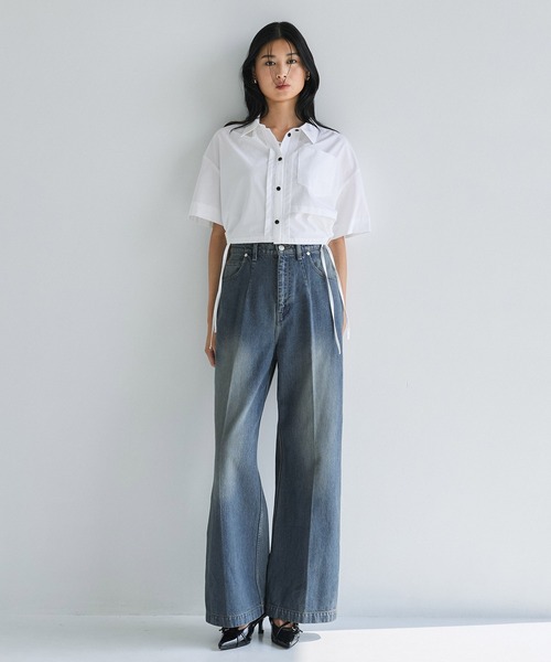 UNITED TOKYO（ユナイテッドトウキョウ）の「センタークリースハイウエストデニム｜ウォッシャブル/美脚見え/春服（デニムパンツ・レディース・ブルー/ブラック・1/2）」の13枚目の写真