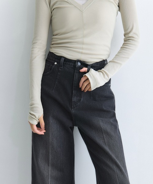 UNITED TOKYO（ユナイテッドトウキョウ）の「センタークリースハイウエストデニム｜ウォッシャブル/美脚見え/春服（デニムパンツ・レディース・ブルー/ブラック・1/2）」の21枚目の写真