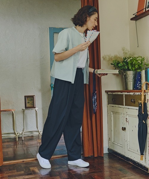 human woman(ヒューマンウーマン)の「◆TR×TCポプリンストレッチイージーカーブパンツ(その他パンツ・レディース・ネイビー/ベージュ系その他2・MEDIUM)」の2枚目の写真
