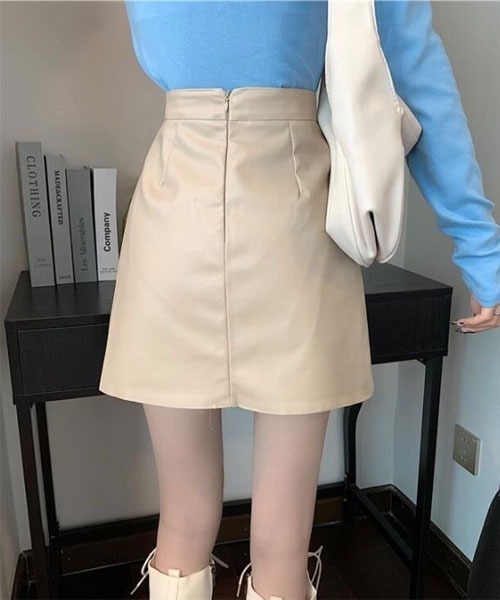 Mayree(メイリー)の「【URGE:】合成皮革 台形 ミニ スカート(スカート・レディース・ブラウン/アイボリー/ブラック・SMALL/MEDIUM/LARGE/X-LARGE)」の9枚目の写真