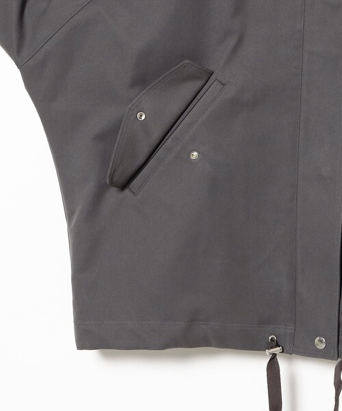 WOOLRICH（ウールリッチ）の「【別注】エディター坪田あさみ × WOOLRICH / ANORAK ダウンブルゾン（ダウンジャケット/コート・レディース・ライトグレー/チャコールグレー/ブラック・SMALL/MEDIUM）」の6枚目の写真