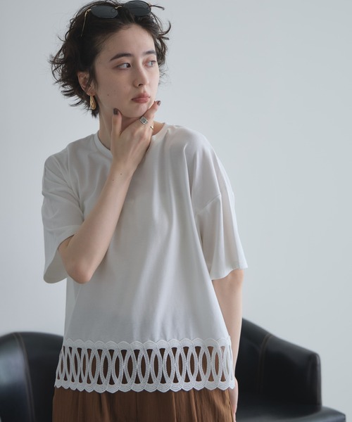 &. NOSTALGIA(アンドドットノスタルジア)の「【ZOZO限定】レースヘムルーズTシャツ(Tシャツ/カットソー・レディース・ブラック/ホワイト・FREE)」の14枚目の写真