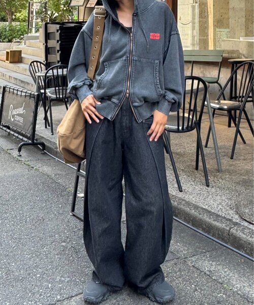 セール】【UNISEX】アシッドウォッシュ加工ロゴジップパーカー