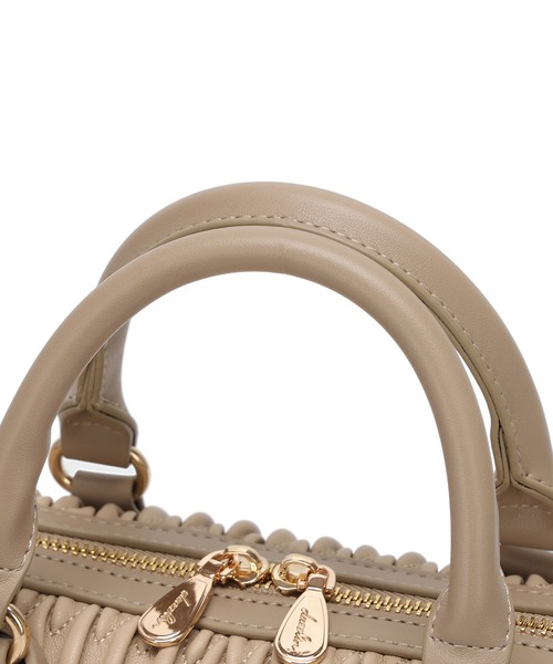 dazzlin（ダズリン）の「【dazzlin/ダズリン】リボンチャーム付 ギャザーシャーリングボストンバッグ（ボストンバッグ・レディース・アイボリー/ベージュ/ブラック・FREE）」の15枚目の写真