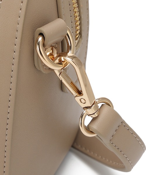 dazzlin（ダズリン）の「【dazzlin/ダズリン】リボンチャーム付 ギャザーシャーリングボストンバッグ（ボストンバッグ・レディース・アイボリー/ベージュ/ブラック・FREE）」の16枚目の写真