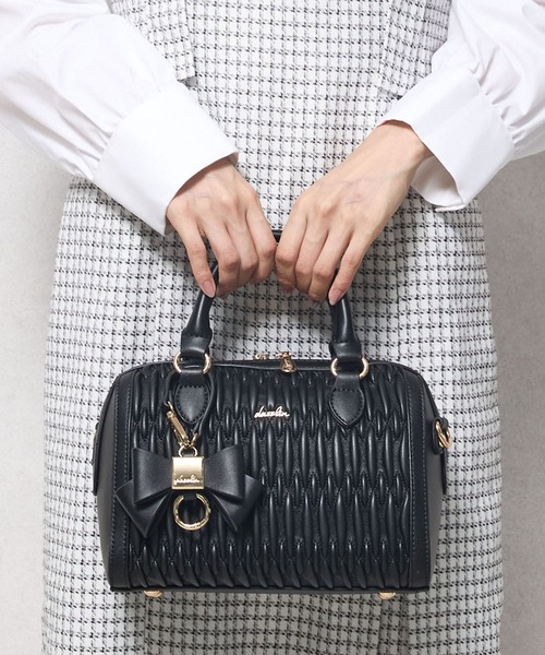 dazzlin（ダズリン）の「【dazzlin/ダズリン】リボンチャーム付 ギャザーシャーリングボストンバッグ（ボストンバッグ・レディース・アイボリー/ベージュ/ブラック・FREE）」の6枚目の写真