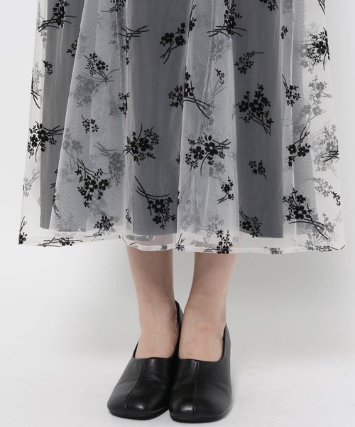 mysty woman（ミスティウーマン）の「チュールフラワーフロッキーワンピース　581551（ワンピース・レディース・アイボリー/ブラック・FREE）」の14枚目の写真