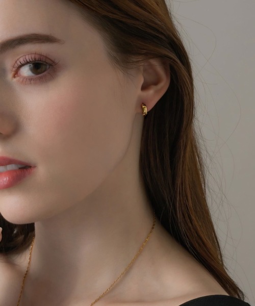 muku(ムク)の「PIERCE/MINI HOOP(ピアス(両耳用)・レディース・シルバー/ゴールド・FREE)」の4枚目の写真