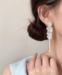 花型ピアス