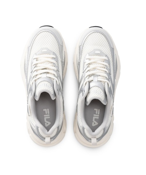 FILA（フィラ）の「FILA DECODE（スニーカー・レディース・ホワイト×シルバー・28.0cm/27.0cm/26.0cm/24.0cm/25.0cm/23.0cm/24.5cm/22.5cm/23.5cm）」の2枚目の写真