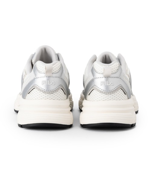 FILA（フィラ）の「FILA DECODE（スニーカー・レディース・ホワイト×シルバー・28.0cm/27.0cm/26.0cm/24.0cm/25.0cm/23.0cm/24.5cm/22.5cm/23.5cm）」の3枚目の写真