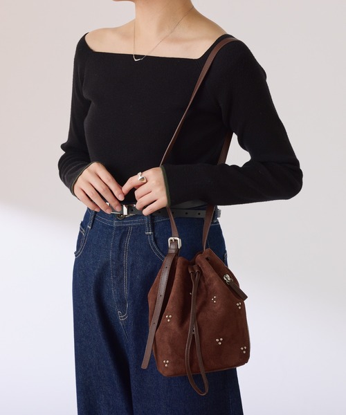 PAPILLONNER（パピヨネ）の「【OT】スタッズショルダーバッグ（ショルダーバッグ・レディース・ダークブラウン/ブルー・FREE）」の2枚目の写真