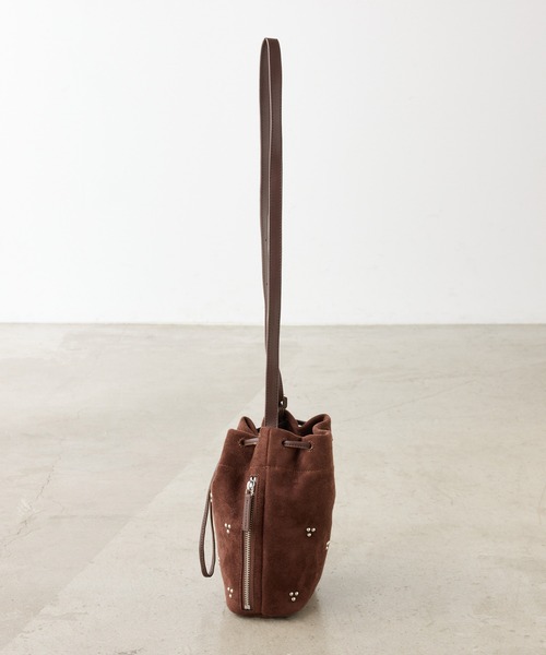 PAPILLONNER（パピヨネ）の「【OT】スタッズショルダーバッグ（ショルダーバッグ・レディース・ダークブラウン/ブルー・FREE）」の3枚目の写真