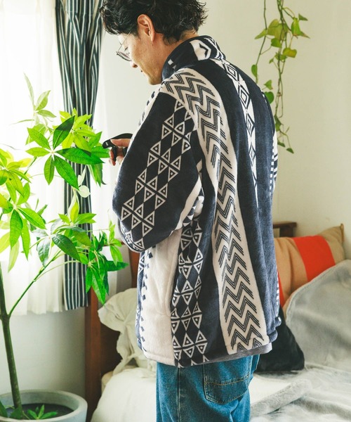 BAYFLOW(ベイフロー)の「着る半袖ブランケット25AW(ブランケット・メンズ・ブラック系/グレー系/ブラウン系・ONE SIZE)」の2枚目の写真