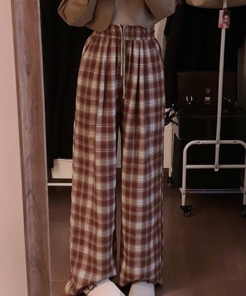 VIBGYOR（ヴィブジョー）の「チェック柄ワイドパンツ/起毛素材 ゆるストリートボトム(CZ)（その他パンツ・レディース・ブラウン/ブルー・MEDIUM/LARGE）」の4枚目の写真