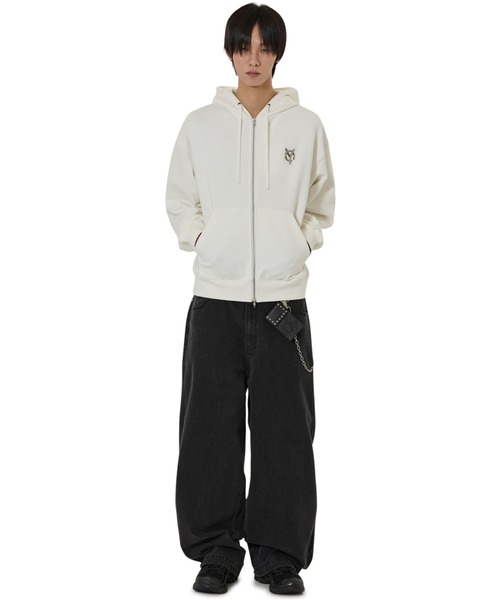 OY(オーワイ)の「『OY/オーワイ』METAL LOGO HOODIE ZIP UP/メタルロゴジップアップパーカー(パーカー・メンズ・ホワイト/ブラック・L/M)」の10枚目の写真