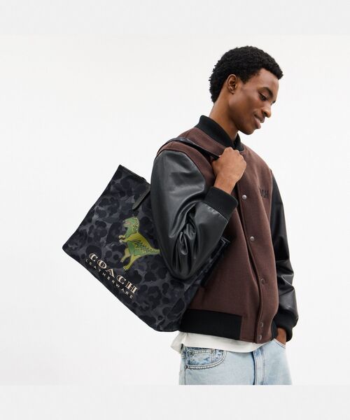 トート・カモ プリント アンド レキシー（トートバッグ）｜COACH