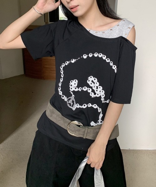FUNdaysion(ファンデイション)の「ロザリオプリントオフショルTシャツ(Tシャツ/カットソー・レディース・ブラック/ホワイト・M)」の1枚目の写真