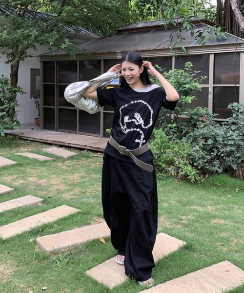FUNdaysion(ファンデイション)の「ロザリオプリントオフショルTシャツ(Tシャツ/カットソー・レディース・ブラック/ホワイト・M)」の9枚目の写真