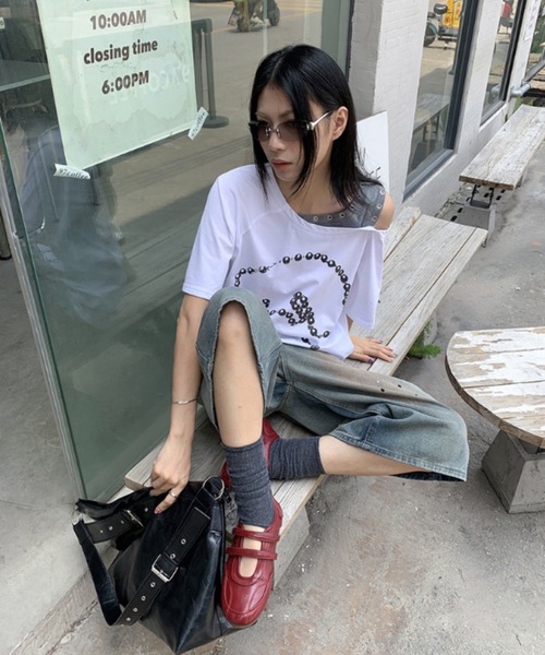 FUNdaysion(ファンデイション)の「ロザリオプリントオフショルTシャツ(Tシャツ/カットソー・レディース・ブラック/ホワイト・M)」の12枚目の写真
