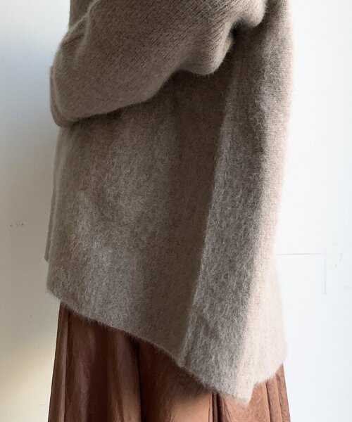 DouDou（ドゥドゥ）の「ファーウールポンチョプルオーバー（ニット/セーター・レディース・チャコールグレー/モカ/ミント・FREE）」の9枚目の写真