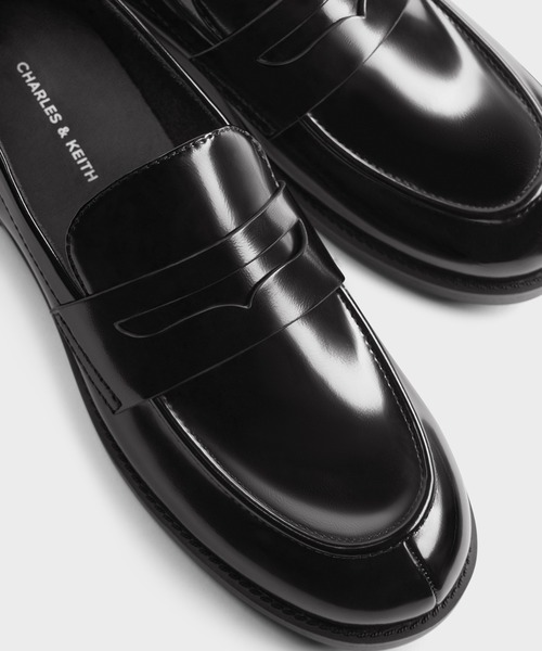CHARLES & KEITH(チャールズ & キース)の「Arven アルベン ペニーローファー(ローファー・レディース・ブラック系その他7/タン・25.5cm/25cm/24.5cm/23.5cm/23cm/22.5cm)」の4枚目の写真