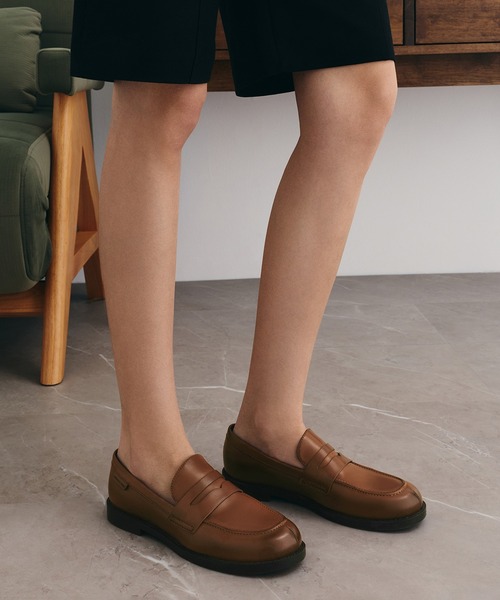 CHARLES & KEITH(チャールズ & キース)の「Arven アルベン ペニーローファー(ローファー・レディース・ブラック系その他7/タン・25.5cm/25cm/24.5cm/23.5cm/23cm/22.5cm)」の16枚目の写真