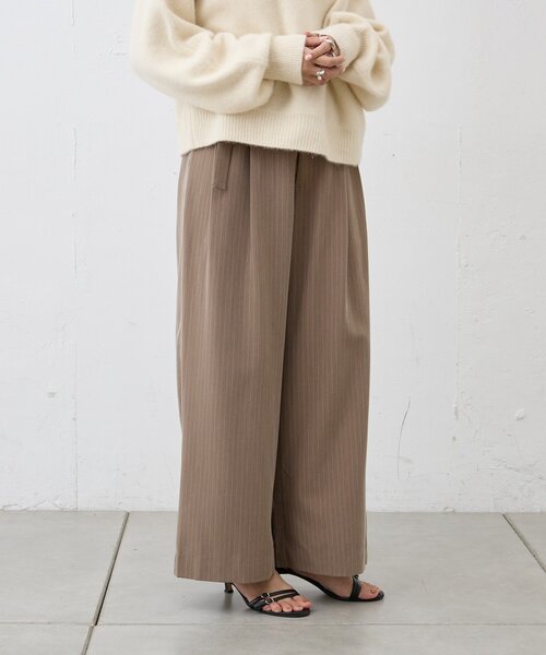 SHENERY（シーナリー）の「ダブルタックストライプワイドパンツ（その他パンツ・レディース・ベージュ/グレー・36/38）」の21枚目の写真