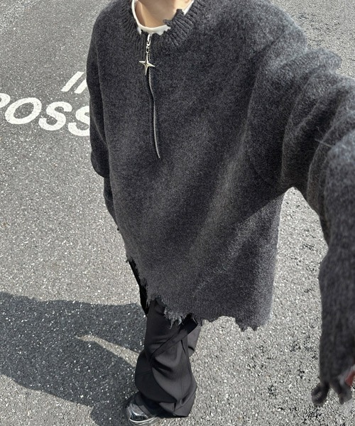 Ressaca(レサーカ)の「オーバーサイズダメージ加工ハーフジップニット(ニット/セーター・メンズ・グレー/ブラック・M/L/XL)」の1枚目の写真