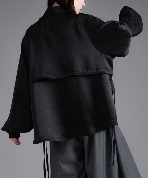 Ellno Loset（エルノロゼット）の「サイドコードバックヨークサテンシャツ（シャツ/ブラウス・メンズ・ブラック/ボルドー/ブルーグレー・SMALL/MEDIUM/LARGE）」の2枚目の写真