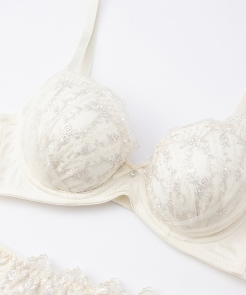 ラメ入り花刺繍ブラセット（ブラ&ショーツ）｜Honeys（ハニーズ）の