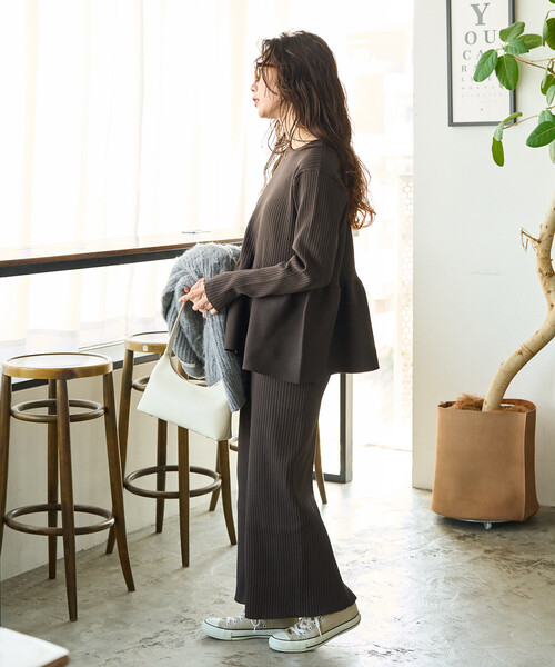 FREAK'S STORE(フリークスストア)の「限定展開 ウォッシャブル ペプラム ニット プルオーバー(ニット/セーター・レディース・ブラック/ナチュラル/ブラウン/レッド/ネイビー・フリ-)」の7枚目の写真