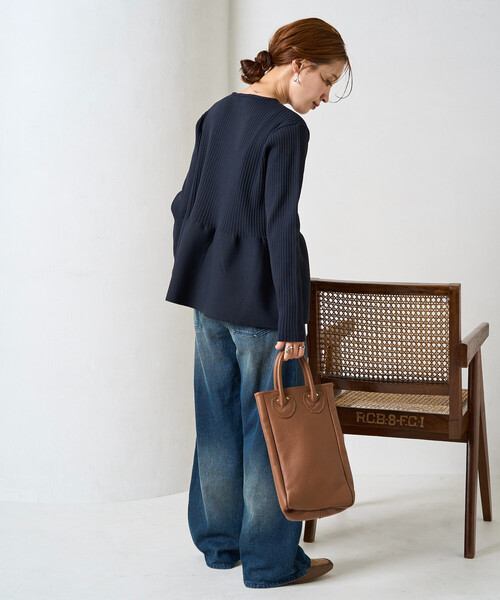 FREAK'S STORE(フリークスストア)の「限定展開 ウォッシャブル ペプラム ニット プルオーバー(ニット/セーター・レディース・ブラック/ナチュラル/ブラウン/レッド/ネイビー・フリ-)」の13枚目の写真