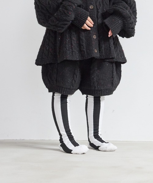 LOWRYS FARM（ローリーズファーム）の「ケーブルニットショートパンツ　 591808（その他パンツ・キッズ・ベージュ/ブラック/グレー・110cm/120cm/130cm/140cm/150cm）」の2枚目の写真