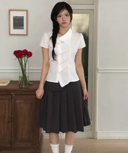 STAY MOTION（ステイモーション）の「【WEB限定】ウエストポーチ付きミドル丈プリーツスカート［韓国ファッション カジュアル］（スカート・レディース・ブラック/チャコールグレー・F）」の8枚目の写真