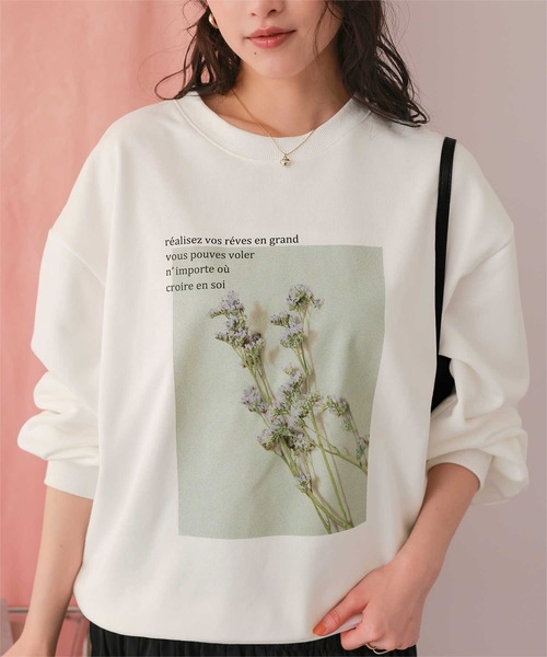 titivate（ティティベイト）の「フォトプリントオーバーサイズスウェットプルオーバー（Tシャツ/カットソー・レディース・ネイビー/ブルー系その他/オートミール/オフホワイト/ベージュ系その他/ホワイト系その他・FREE）」の3枚目の写真