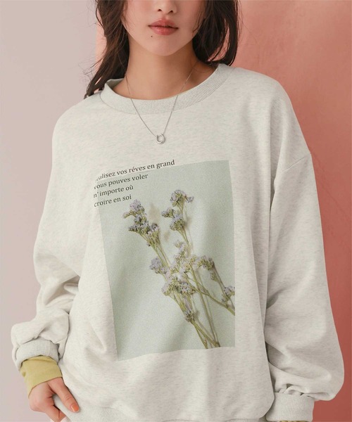 titivate（ティティベイト）の「フォトプリントオーバーサイズスウェットプルオーバー（Tシャツ/カットソー・レディース・ネイビー/ブルー系その他/オートミール/オフホワイト/ベージュ系その他/ホワイト系その他・FREE）」の5枚目の写真