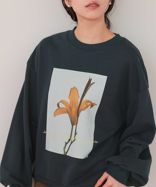 titivate（ティティベイト）の「フォトプリントオーバーサイズスウェットプルオーバー（Tシャツ/カットソー・レディース・ネイビー/ブルー系その他/オートミール/オフホワイト/ベージュ系その他/ホワイト系その他・FREE）」の2枚目の写真