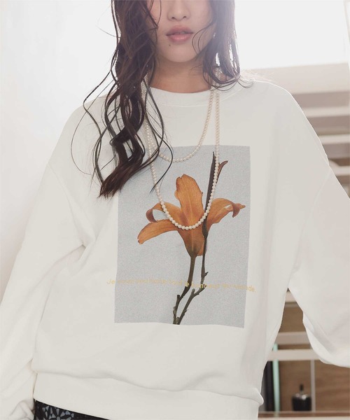 titivate（ティティベイト）の「フォトプリントオーバーサイズスウェットプルオーバー（Tシャツ/カットソー・レディース・ネイビー/ブルー系その他/オートミール/オフホワイト/ベージュ系その他/ホワイト系その他・FREE）」の7枚目の写真