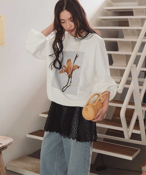 titivate（ティティベイト）の「フォトプリントオーバーサイズスウェットプルオーバー（Tシャツ/カットソー・レディース・ネイビー/ブルー系その他/オートミール/オフホワイト/ベージュ系その他/ホワイト系その他・FREE）」の8枚目の写真